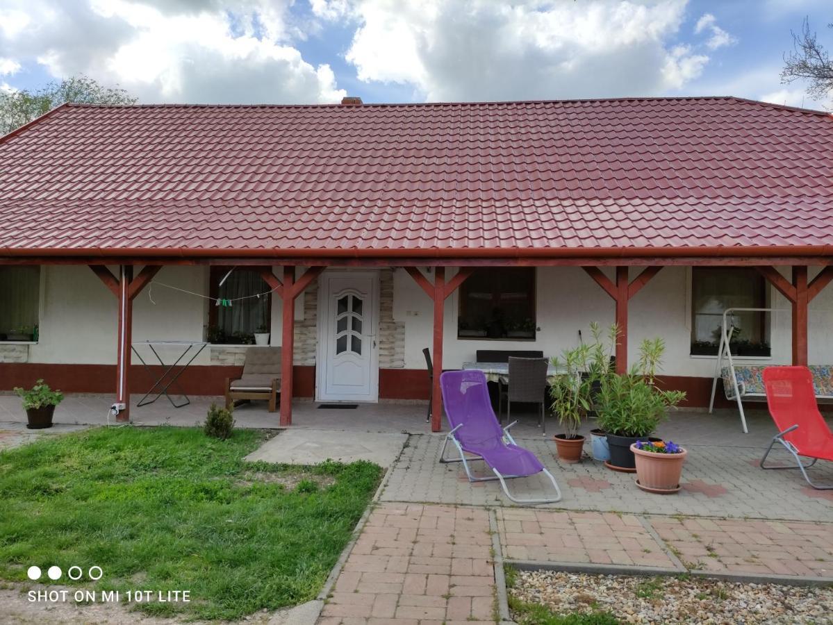 Rakoczi Vendeghaz Apartment Poroszló Екстериор снимка